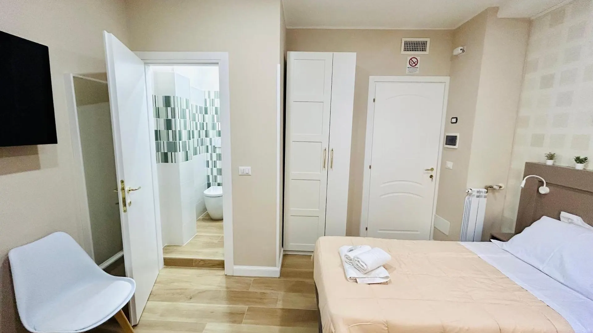 Segesta Rooms Roma Italia